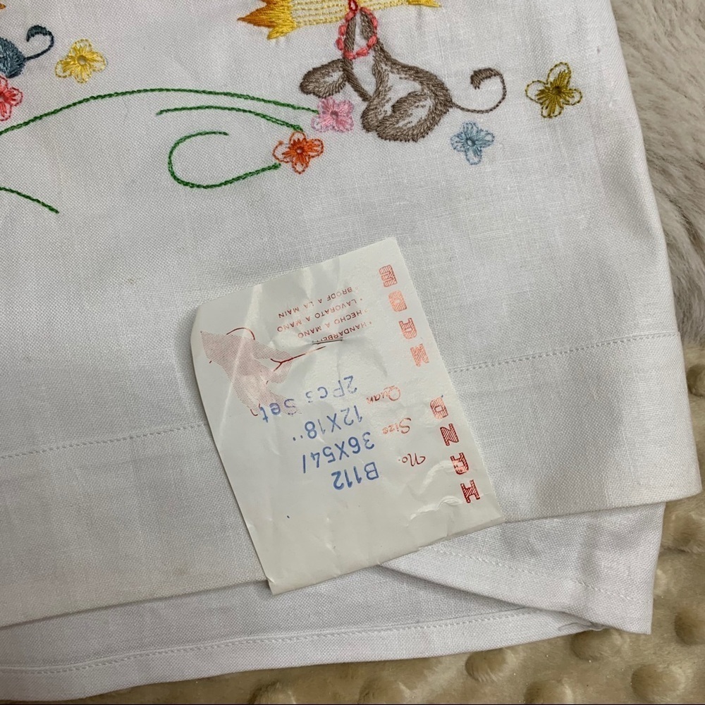 Vtg. Baby Crib Sheet Pillow Case Hand Embroidery - Picture 3 of 7